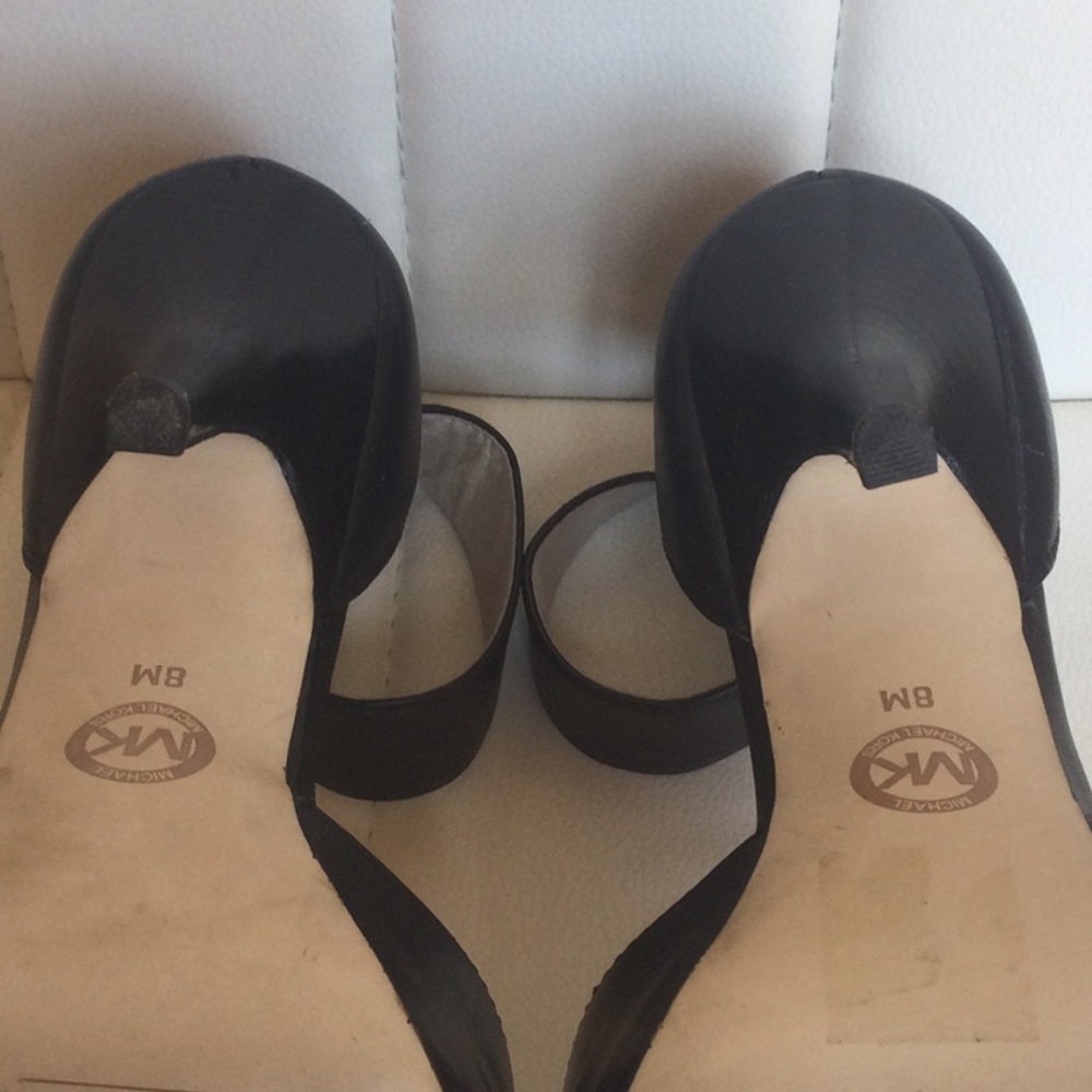 EUC Michael Michael Kors 8M Black Leather Shoes Heels - Picture 8 of 16